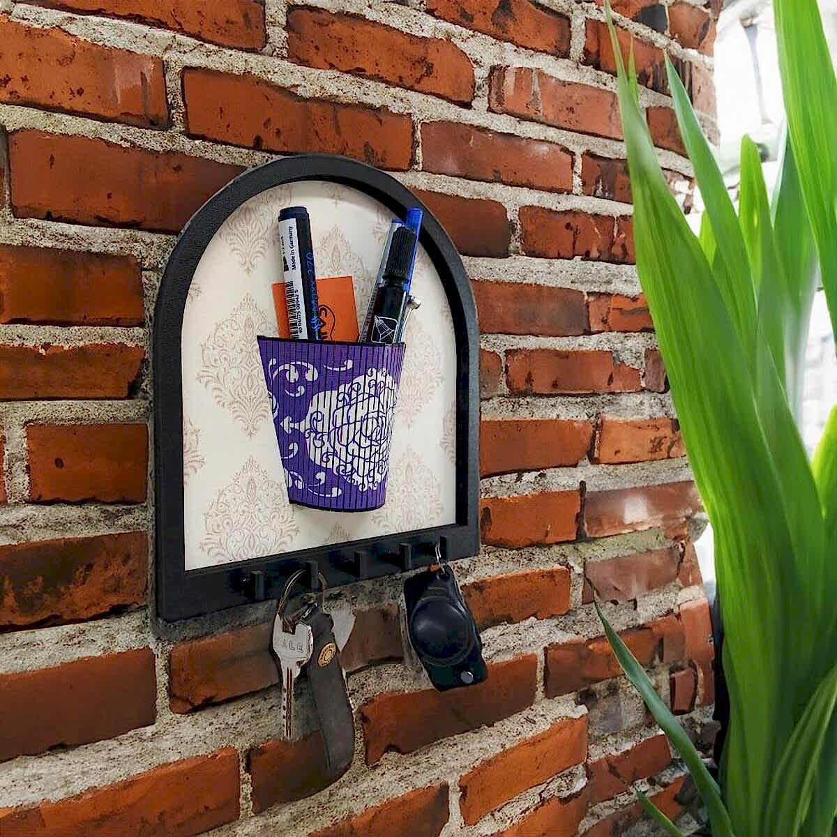 CajuArt Ahşap Motifli Saksı Şeklinde Duvar Askısı Kalemlik Organizer Duvar Dekoru