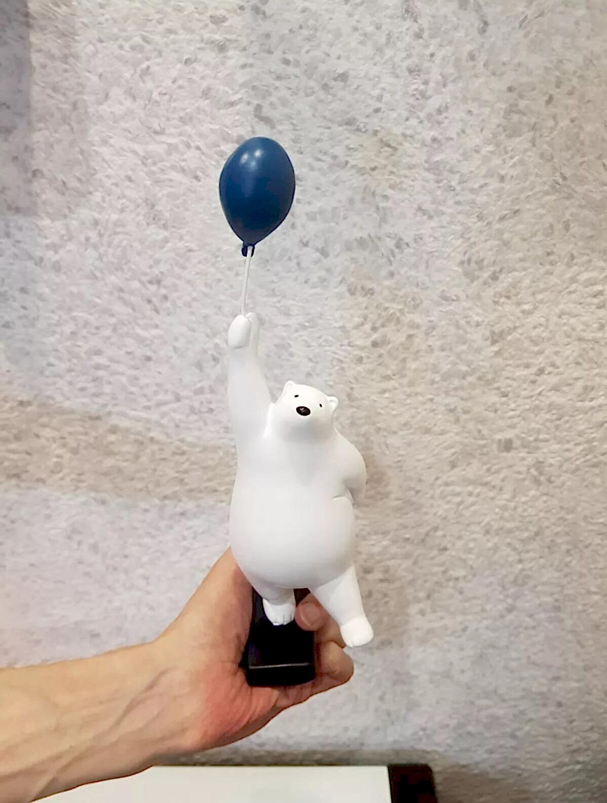 Dekoratif Sevimli Beyaz Balon Tutan Ayı Modern Biblo Süs
