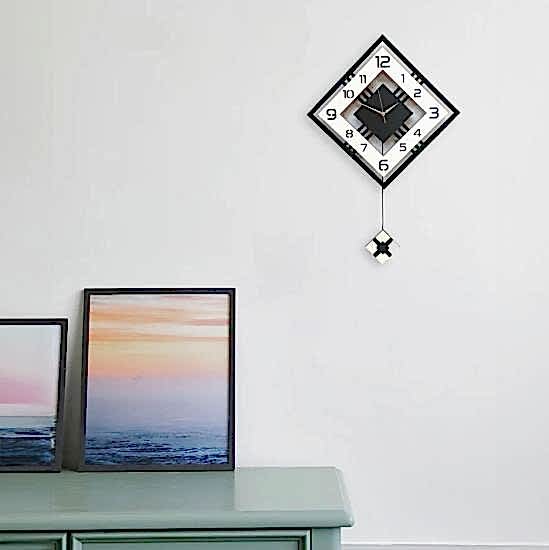 Dörtgen Siyah Beyaz Geometrik 50 cm Sarkaç Saat