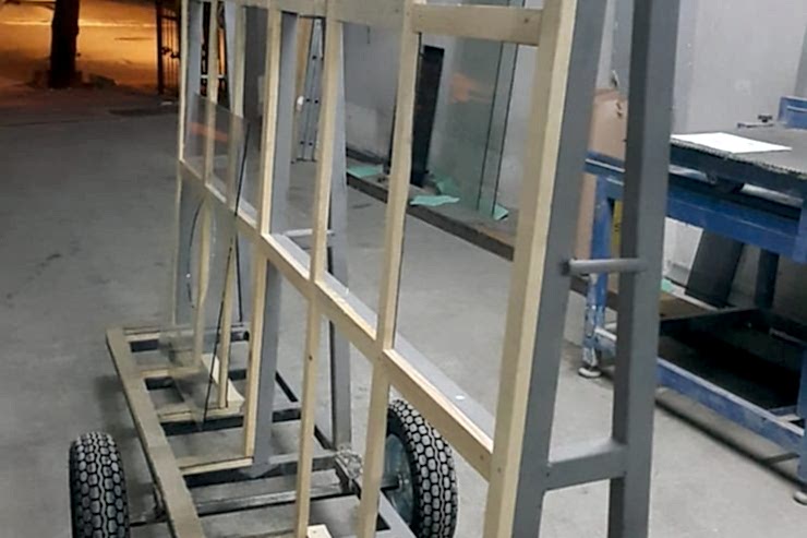 Cam Taşıma Aracı